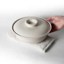 Load image into Gallery viewer, Concrete Oven Mitt Trivet