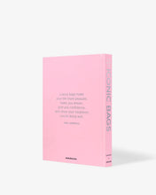 Load image into Gallery viewer, Fashionpile: The Book of Iconic Bags