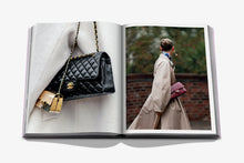 Load image into Gallery viewer, Fashionpile: The Book of Iconic Bags